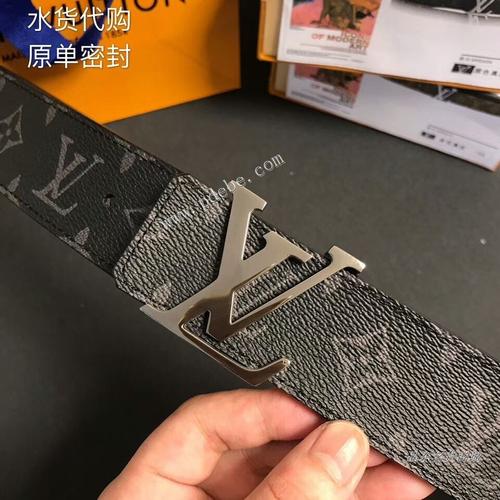 lv initiales 双面腰带,40毫米 m9043n实物图及细节