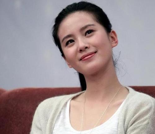 杨幂,刘诗诗素颜照少女,她的最仙气,网友:谁整没整一眼看出来