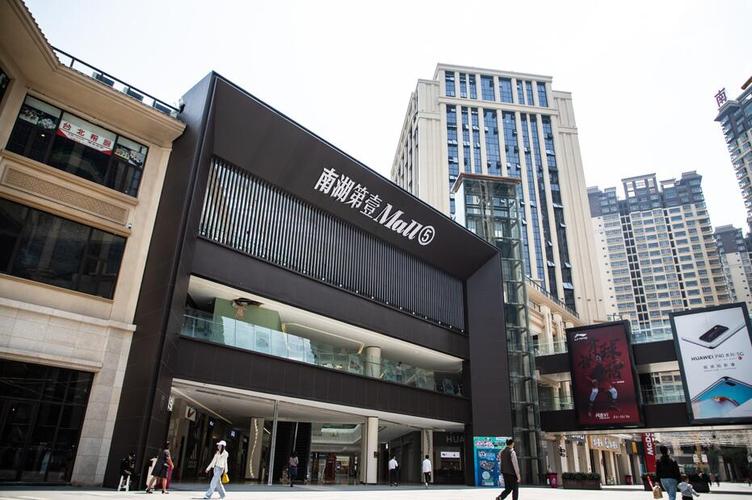 蒙自市首个集一站式餐饮,购物,休闲,娱乐,酒店,会务,集吃,喝,玩,游,娱