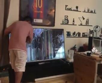 巴萨遭惊天逆转 歌手苏醒怒砸电视登热搜第一 网友:至于吗?