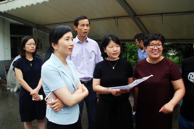 区领导钱素文,沈岩明一行赴瞿溪街道督查消防安全整改工作