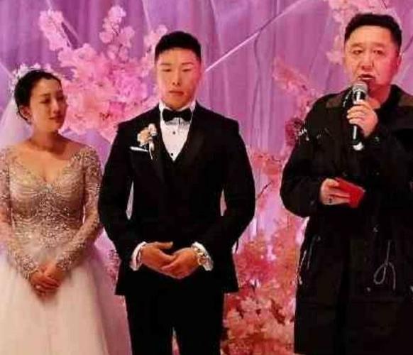 郭德纲爱徒烧饼结婚,新娘不是女友郭柯彤?网友:女方家