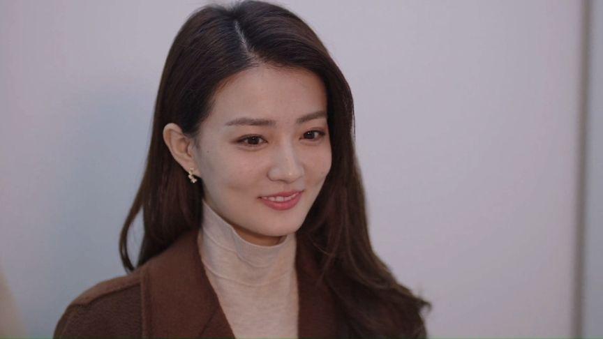 梁辰去录音棚遇见陆景误以为他专程跟过来的害羞脸红.