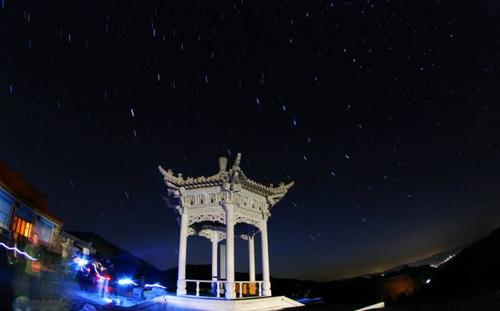 五台山#夜色下的五台山,美到窒息!