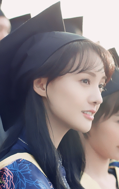 郑爽"伪素颜"秘密曝光,化妆公开透明式,看到妆后效果,惊呆了