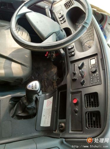 转让2013年华菱重卡前四后八散装水泥罐车45立方48立方手续齐全