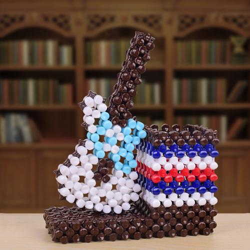 diy手工串珠笔筒材料包编织散珠亚克力珠子摆件饰品海绵宝宝制作