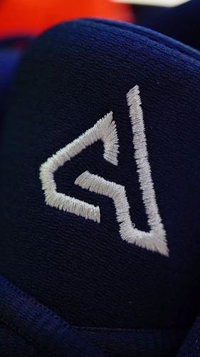 字母哥个人 logo 标识灵感源于家庭以及生活