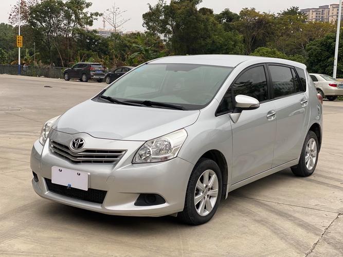 2014年丰田逸致1.8五座精英版