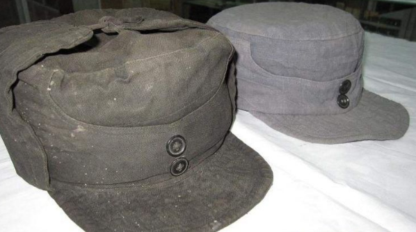 八路军帽子上的"两粒扣",起到什么作用?看完就明白了