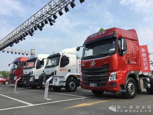 58万元起 东风柳汽全新中卡乘龙l3上市