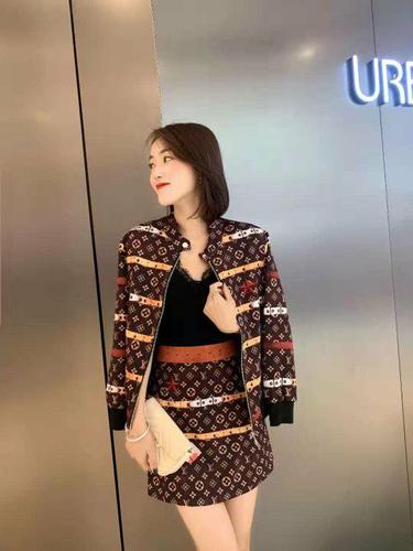 lv高端定制~热卖款套装优雅风 lv经典花纹优质面