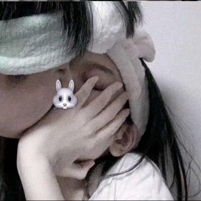 羞羞情头亲吻系列图片最近比较火的接吻情侣头像