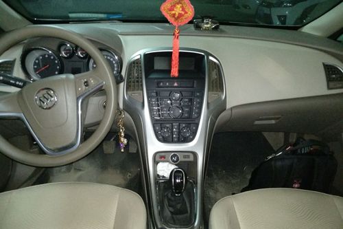 别克 英朗 2012款 gt 1.6l 手动进取版