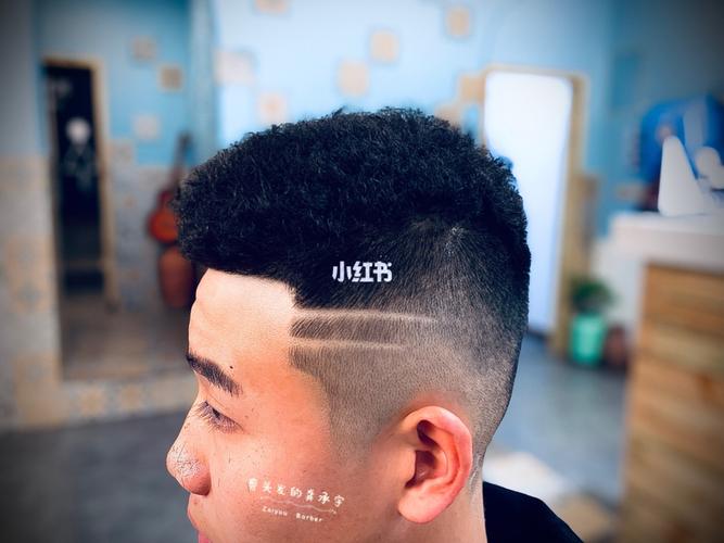 黑人烫#男士发型#渐变发型#男生烫发_发型_男士发型