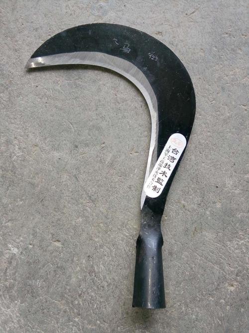 重庆龙水五金刀具弯镰刀砍割草刀柴刀镰刀厂批发零售13