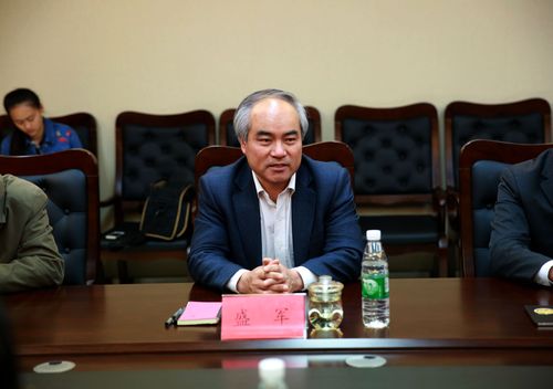 盛军教授原任任云南省普洱市委常委,副市长(挂职),现任云南农业大学