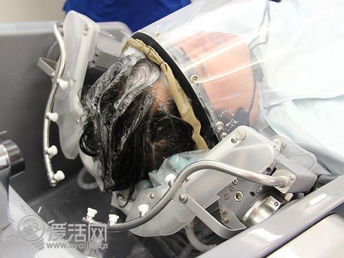 松下头部护理机器人洗头按摩全程体验