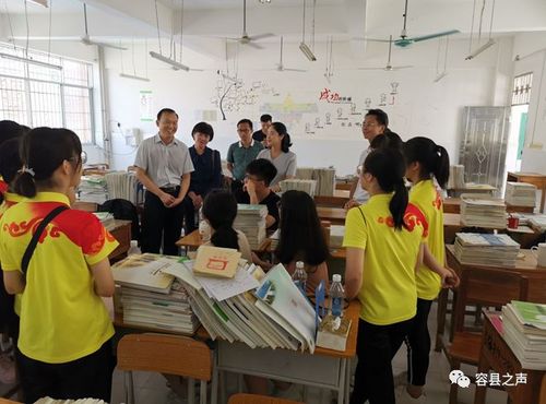 2019年8月28日上午,香港青年学生交流团一行34人到容县杨梅高中开展