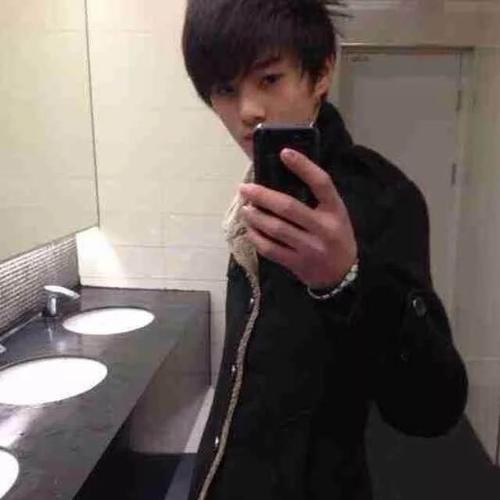 14岁男生照片
