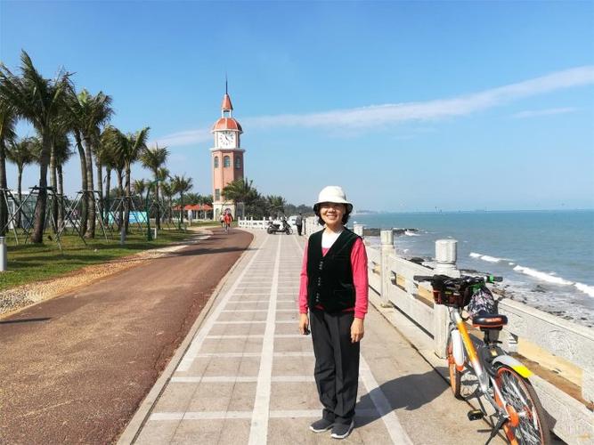 游览海口市西秀海滩公园西海岸带状公园假日海滩公园综合篇作者刘连弟