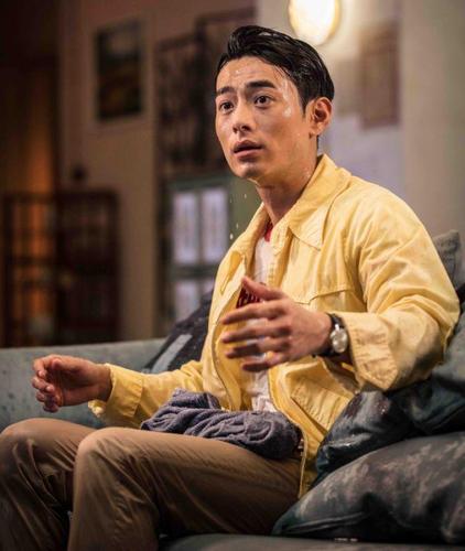 王晶力捧男星何浩文借tvb转型做师奶杀手,官二代出身却甘愿苦熬