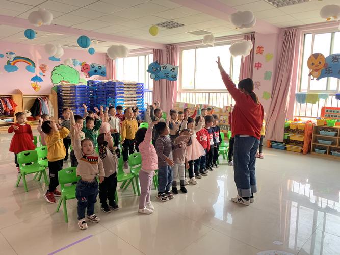 "小小的我---独立周"垦利区第三实验幼儿园小一班一周