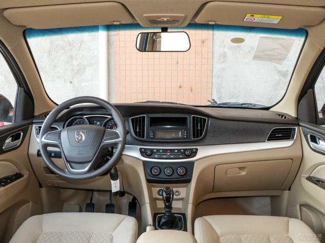 宝骏7302019款国vi落地价最低多少钱