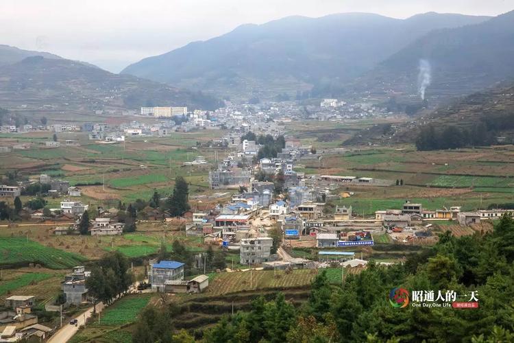 1/20 彝良县奎香苗族彝族乡地处彝良南部,距县城88公里,平均海拔