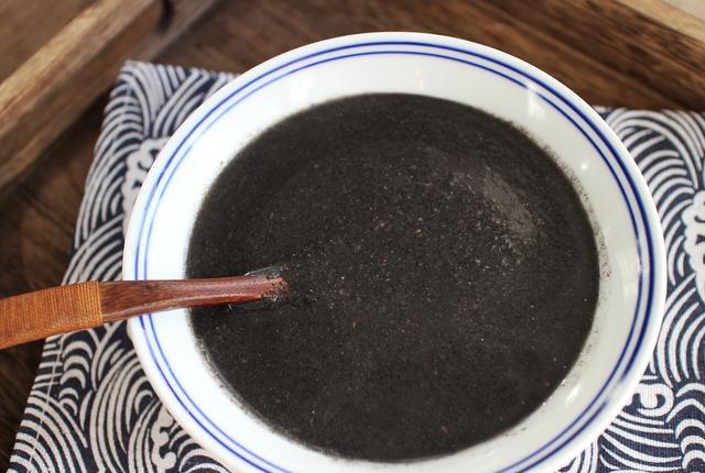 简单几步教你自制黑芝麻糊做法简单一看就会比买的还好喝