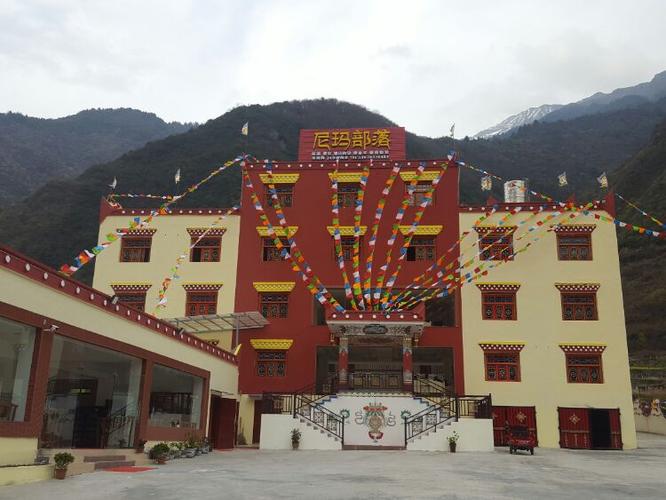 孟屯河谷背包客的天堂