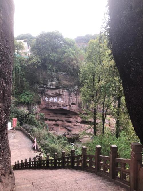 在《美术研究》《新美术》《中国国家博物馆馆刊》《美术学报》等杂志