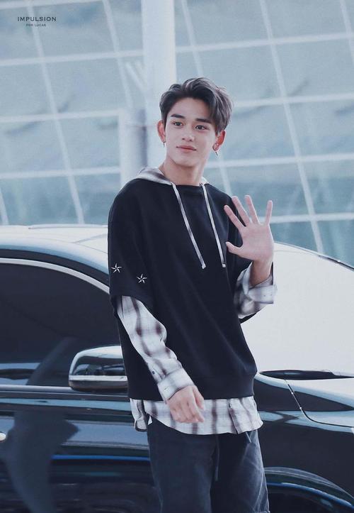 迪士尼王子真的存在黄旭熙黄冠亨长相太优越sm花田真不是吹的