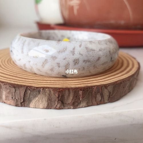 【珊瑚玉共生虫晶洞】_珊瑚_珊瑚玉_时尚_配饰