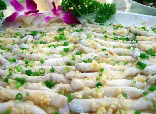 湛江特色小吃,梅录烂镬炒粉,特好吃,许多食家常用"梅粉胜广河