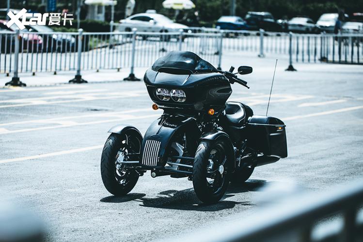 哈雷;摩托车;正三轮;倒三轮;大滑翔;公路滑翔