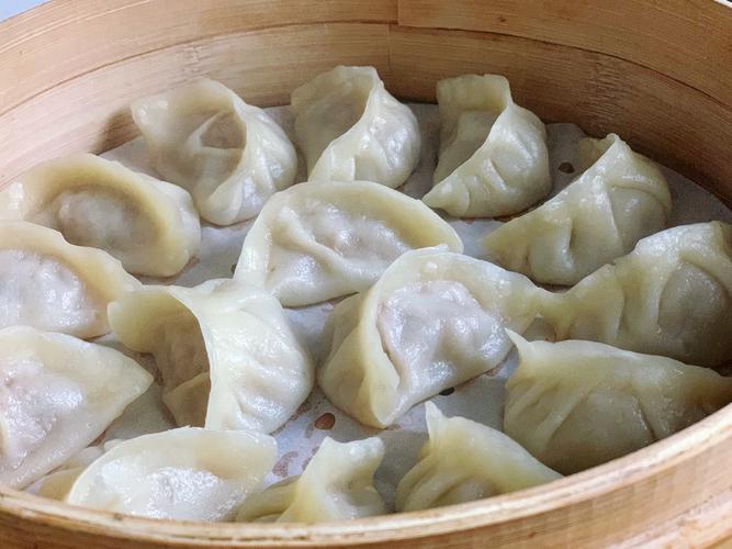 白萝卜猪肉馅蒸饺