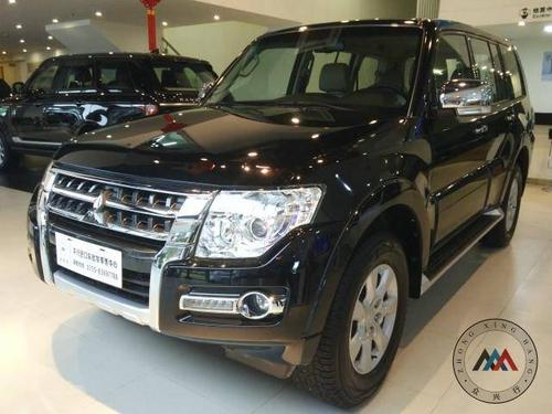 帕杰罗v95 17款 3.5l 五门 平行进口报价:36.00万 suv越野丰田