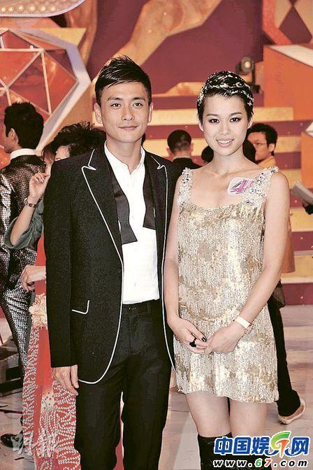 > 正文   据香港媒体报道,出炉视后胡杏儿前晚在湾仔通宵庆功,男友