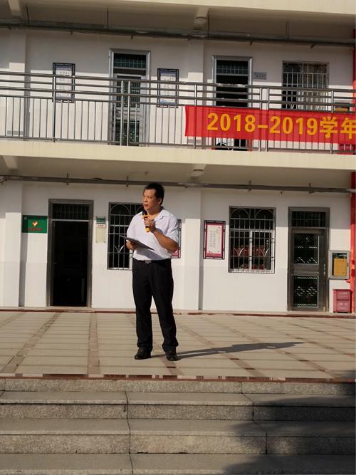 在过去的一年,经过西坑小学全体老师的共同努力