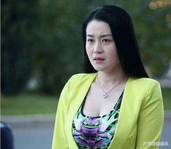 北影毕业的关婷娜,加入本山传媒16年,如今终于当上女主角