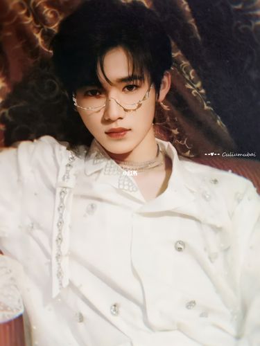 宋亚轩|生写 壁纸_宋亚轩_壁纸_写真_素材_壁纸