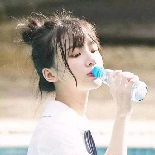 头像丨小崔小崔 无坚不摧