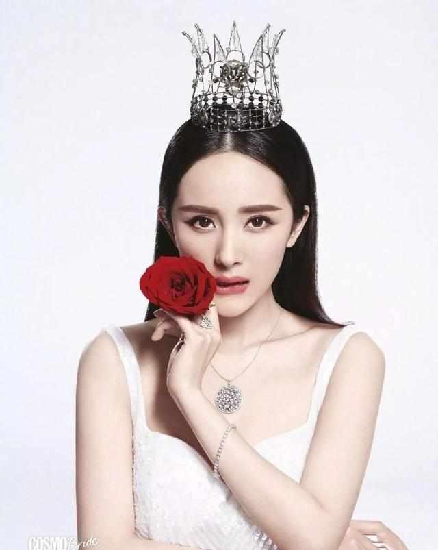 10位当红女星头戴皇冠郑爽杨幂迪丽热巴谁才是你心中的公主