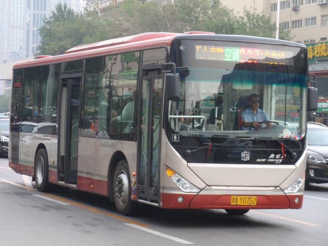 是天津市的一条市区公交线路,隶属天津市巴士实业有限公司,线路全长24