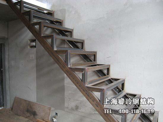 阁楼钢结构楼梯