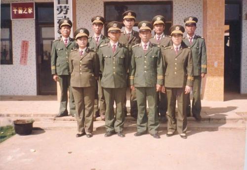 1993年,身穿89式制服的民警