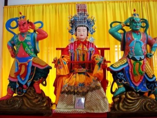 妈祖走了十多天才到达见到千里眼,顺风耳,这两个怪以为妈祖是普通女子