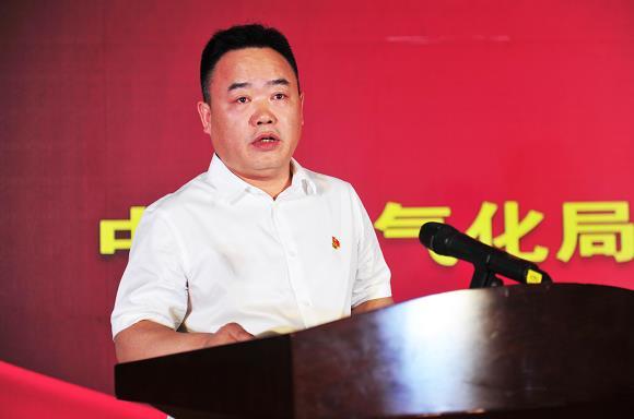 图为公司党委书记刘恩惠发表讲话.  吕瑞谦/摄