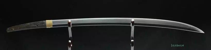 刀身有脊就是日本刀或仿倭刀?科学辨别镐造武士刀与平
